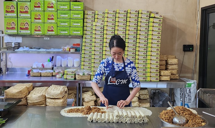 Wisata Kuliner ke Semarang, Nikmati Lunpia Cik Me Me yang Legendaris