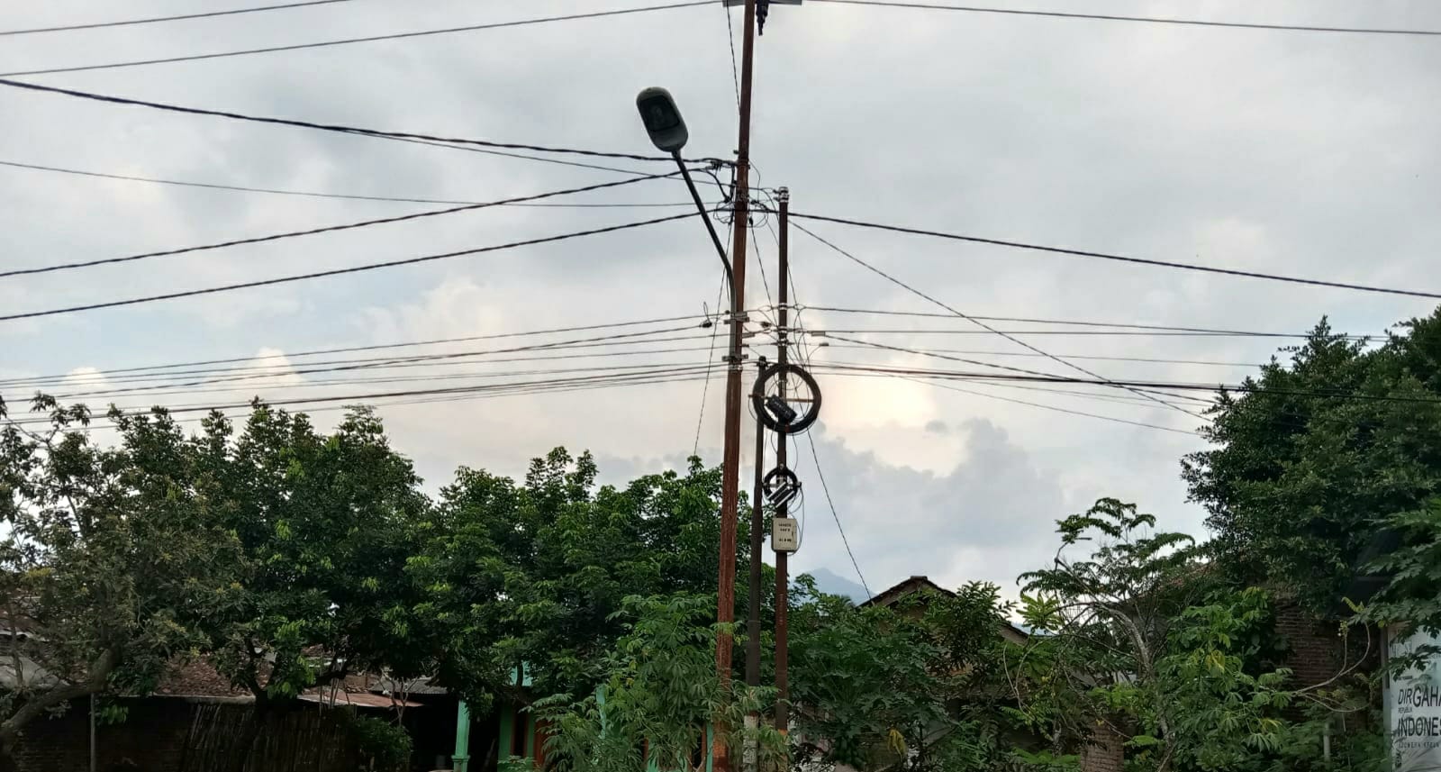 Warga Berharap Perbaikan Lampu Jalan di Dusun Penengahan, Gedongtataan