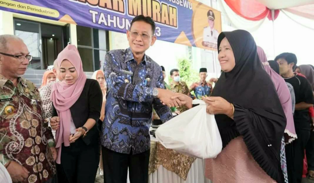 Pemkab Pringsewu Gelar Pasar Murah 3.900 Paket Sembako di 9 Kecamatan