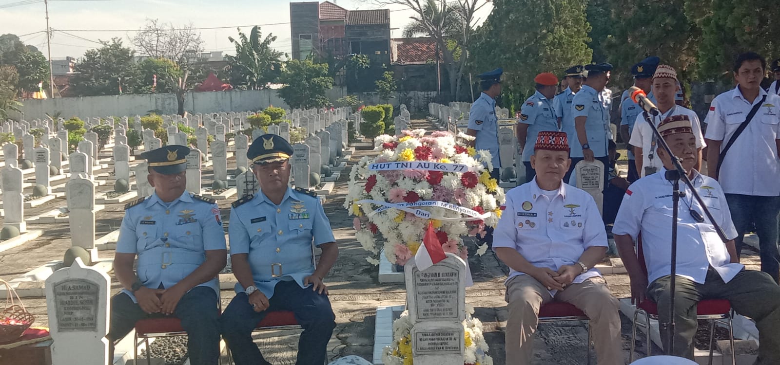 Laskar Lampung Ikut Ziarah dan Tabur Bunga Hari Bakti ke-77 TNI AU