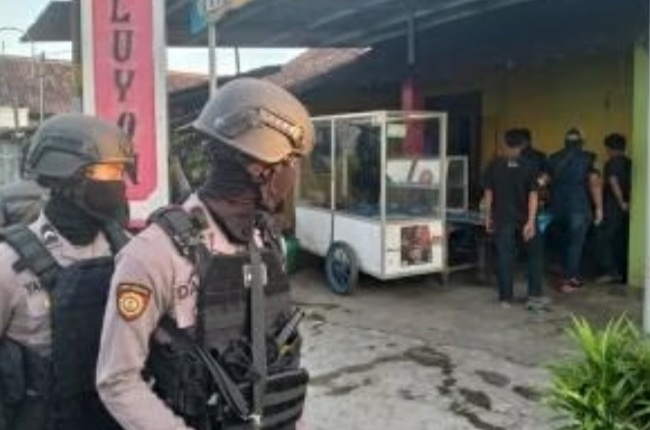 Dua Teroris Tewas Baku Tembak dengan Densus 88 di Lampung