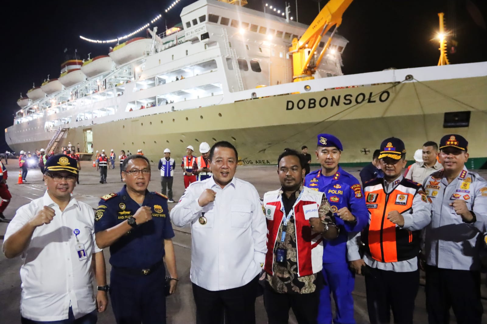 Gubernur Arinal Sambut Kedatangan Pemudik yang Menggunakan Kendaraan Roda Dua di Pelabuhan Panjang
