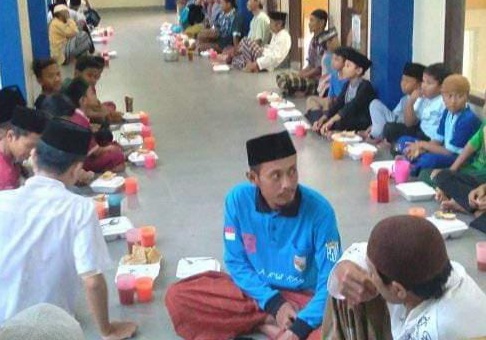 Masjid Baitul Makmur, Sajikan Menu Buka Puasa Sepanjang Bulan Ramadhan