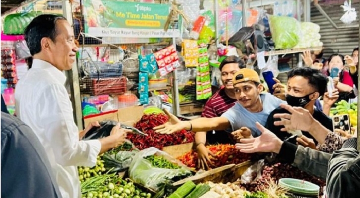 Di Pasar Pal Depok Harga Beras Masih Tinggi, Jokowi Perintahkan Bulog Operasi Pasar