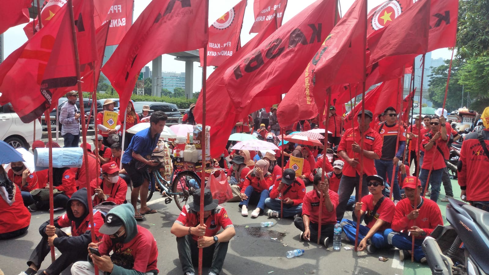 Kecewa Perppu Cipta Kerja Disahkan jadi Undang-undang, Aktivis Buruh Bakal Getol Turun ke Jalanan