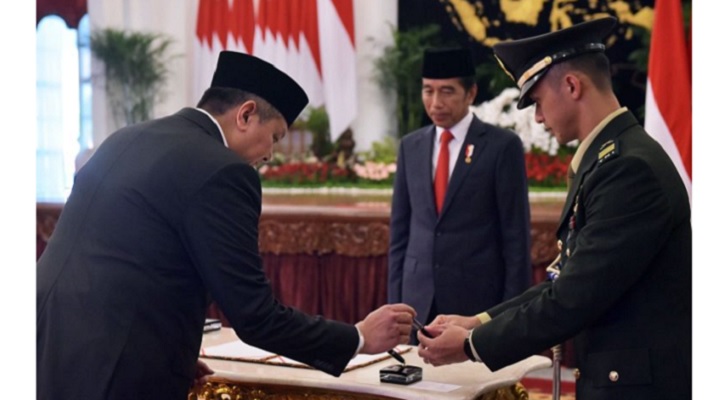 Presiden Jokowi Lantik Komjen Rycko Amelza Sebagai Kepala BNPT
