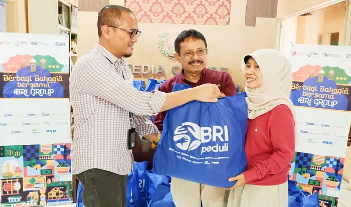 Momentum Ramadan, BRI Kanwil Semarang - PWI Jateng Berbagi Paket Lebaran untuk Sahabat Pers