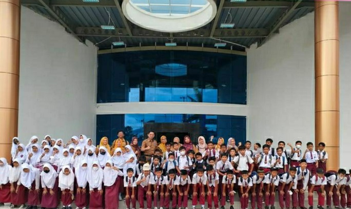 Baru Dibuka, Perpustakaan Lampung Termegah di Indonesia Langsung Diserbu Ratusan Mahasiswa dan Pelajar