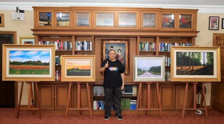 SBY Pamerkan Lukisan Terbaru Dibanjiri Doa, Diselingi Keluhan Harga Karet dan Perzinaan Kader Demokrat
