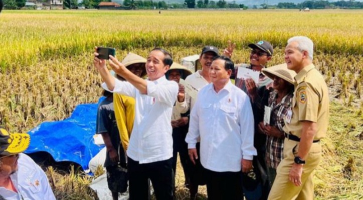 Jokowi Selfie Bareng Prabowo dan Ganjar, Warganet: Pesan Politiknya Jelas, Mentan Tak Dianggap