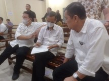 Prof M Basri dan Prof Heryandi Didakwa JPU KPK Korupsi Rp3,4 miliar