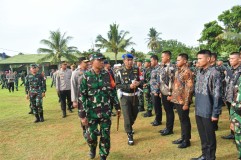 Danrem 043/Gatam Pimpin Apel Gelar Pasukan Kunjungan Presiden RI Ir. Joko Widodo di Provinsi Lampung