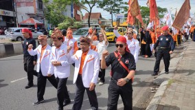 Arak-arakan dan Teaterikal Tupping Lampung Iringi Pendaftaran BCAD PKS Lampung