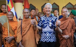Biksu Thudong Disambut Hangat Saat Istirahat di Mushola, Ganjar: Cerminan Keramahan Indonesia