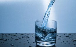 Banyak Minum Air Dingin Bikin Gemuk dan Flu, Ternyata Tidak, Cek Faktanya 