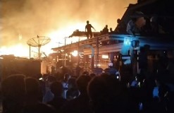 7 Rumah Ludes Terbakar, Termasuk Rumah Anggota DPRD dan Polres Pesibar