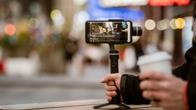 Baik Film Atau Konten, Tips Merekam dengan Smartphone Ini Bisa Bikin Video Kamu jadi Lebih Keren