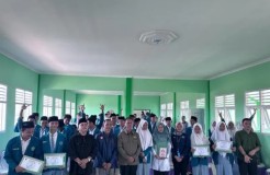 Ketua DPRD Provinsi Lampung Melaksanakan Reses di SMA Maarif Lampung Tengah