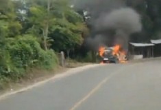 Mobil Nissan Grand Livina Plat Jakarta Ludes Terbakar di Jalinbar Kotaagung