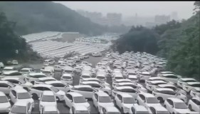Ribuan Mobil Listrik Membusuk di China, Gimana Nasibnya Nanti di Indonesia?