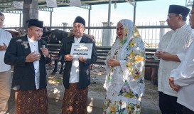 Mbak Ita Serahkan Hewan Kurban ke MAJT, Masjid Agung Semarang, dan Baiturrahman