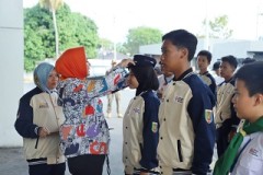 Riana Sari Arinal Lepas Kontingen PMR Provinsi Lampung