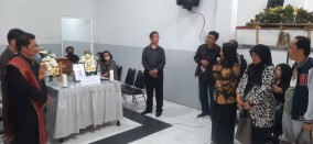Wakil Rektor ITERA Lepas Herry ke Pemakaman di Tangerang