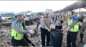 Pemkot Kerahkan 1000 Aparat Bersihkan Sampah Sukaraja 30 Menit Sebelum Tiktoker
