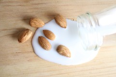 Jauh Berbeda dengan Susu Sapi, Berikut 13 Efek Samping Susu Almond Yang Harus Anda Ketahui
