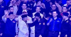 Ribuan Kader Nasdem Apel Siaga, Hadir AHY, Siti Nurbaya, Ahmad Syaikhu