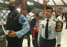 Atase Malaysia-Polri Terbangkan Ibu-Anak Korban Olahan Suami Asal Pesawaran