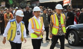 Kunjungi Sragen, Jokowi Puji Kondisi Jalan Provinsi di Jateng