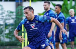 Sore Ini, Persib Bertekad Rebut Tiga Poin, Bali United Persiapkan Pertahanan dan Curi Gol