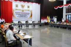 Pimpin Rakor, Gubernur Arinal Tekankan Sinergi Dalam Upaya Pengendalian Kebakaran Hutan dan Lahan