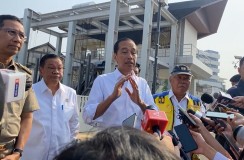 Jokowi Minta PJ Heru Dorong Perkantoran Terapkan WFH Atasi Polusi Udara 