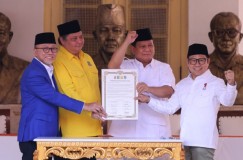 Dukungan Golkar dan PAN ke Prabowo Sangat Mencurigakan, Ada yang Disembunyikan Mengingat Mereka Sesama di Kabinet