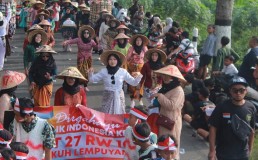 Perayaan Agustusan di Lempuyang Batang, Kenalkan Desa Wisata Lewat Tari Petik Teh