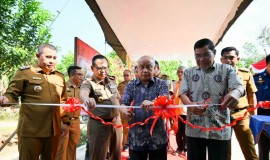 Bupati Dendi Terima Kasih Bedah Rumah dari IKAPTK Lampung