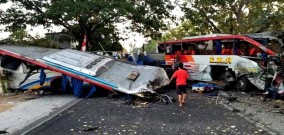 BREAKING NEWS! Bus Eka Cepat Tabrakan Adu Banteng Dengan Bus Sugeng Rahayu, Tiga Orang Tewas di Jalur Ngawi-Madiun