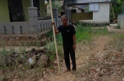 Jaringan Listrik PLN 2 Dusun Masih Pakai Tiang Bambu di Labuhan Ratu