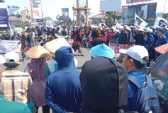 Penggarap Lahan Tidur Kota Baru Aksi Cabut Sewa Lahan Pemprov Lampung