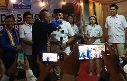 Edy Suapkan Dodol Wajik ke Mirza Simbol Menangkan Prabowo di Lampung