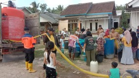 Warga Desa Sidang Rahayu Ucapkan Terimakasih kepada Pemkab Mesuji atas Bantuan Air Bersih