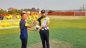 Football Exhibition Sepak Bola Bupati Cup 2023, Pemkab Kalahkan Porsid Legend 2 - 0