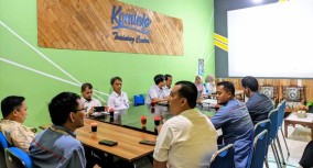 Dinas Kominfotiksan Pesawaran dan SMK Telkom Pringsewu Kembangkan Program Cyber