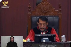 Usai Dicopot Dari Ketua MK, Anwar Usman Didesak Mundur dari Mahkamah Konstitusi 