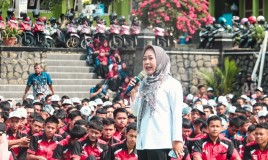 Bupati Mengajar,  Tiwi Ajak Siswa SMKN 1 Kutasari Bentengi Diri dari Bullying dan Narkoba