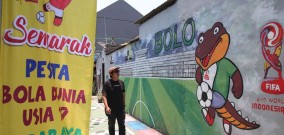 Hiasan Kampung Sepakbola Surabaya Mulai Meriah, Menyambut Pembukaan Piala Dunia U-17 di Stadion Gelora Bung Tomo