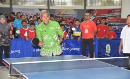 700 Atlet Bersaing di Kejurprov Tenis Meja Perebutkan Piala Gubernur Jateng