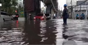 Mengantisipasi Terjadinya Banjir, Pemprov DKI Jakarta Persiapkan Pompa Air di Ratusan Lokasi